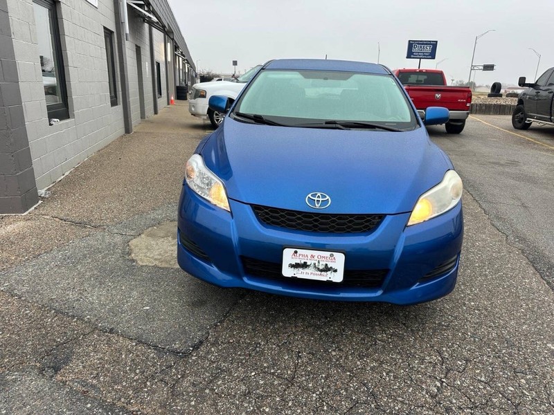 Toyota Matrix Vehicle Full-screen Gallery Image 04