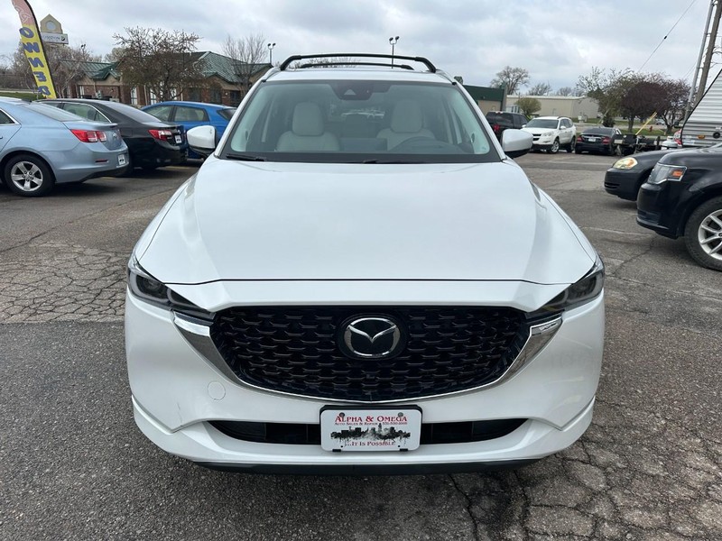 Mazda CX-5 Vehicle Full-screen Gallery Image 03