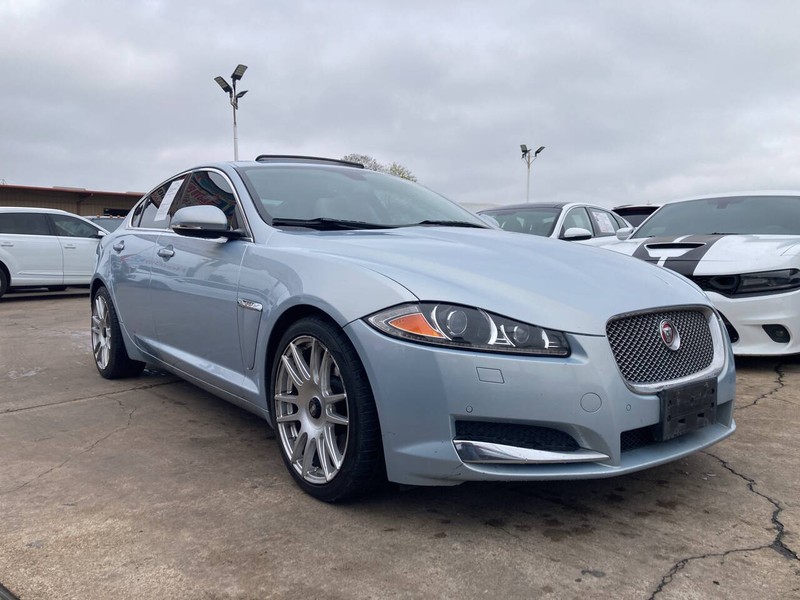 2014 Jaguar XF Base photo 6