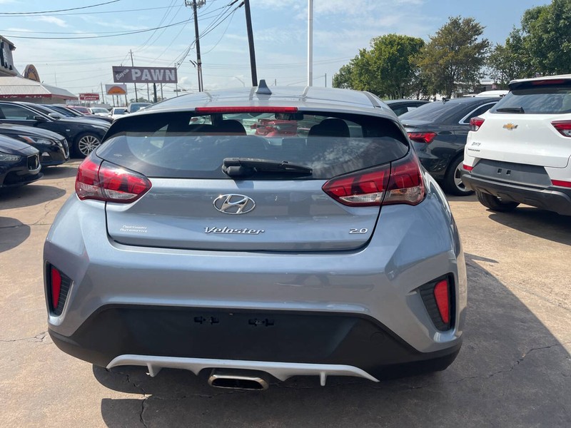 Hyundai Veloster Vehicle Image 04