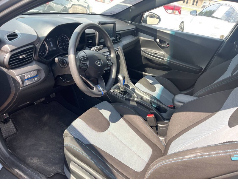 Hyundai Veloster Vehicle Image 07