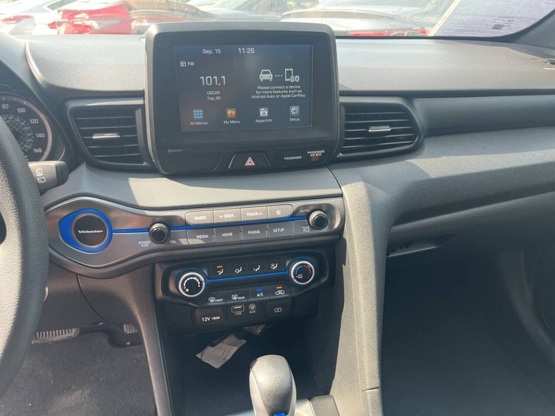 Hyundai Veloster Vehicle Image 09