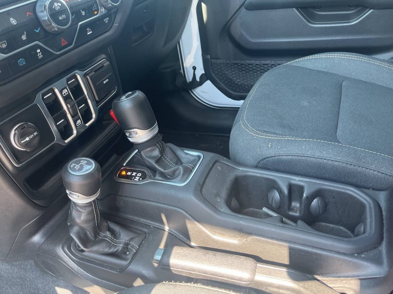 Jeep Wrangler 4xe Vehicle Image 13