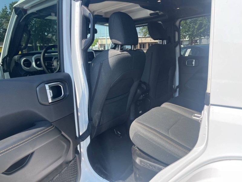 Jeep Wrangler 4xe Vehicle Image 15