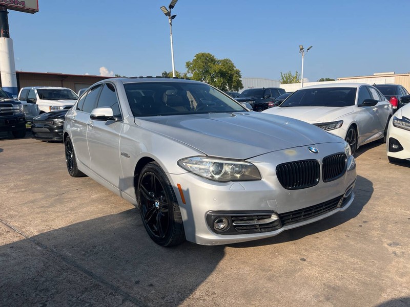 BMW 5 Series Vehicle Image 05