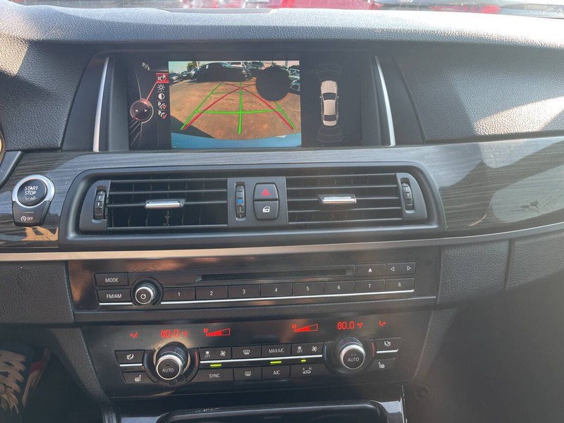 BMW 5 Series Vehicle Image 11