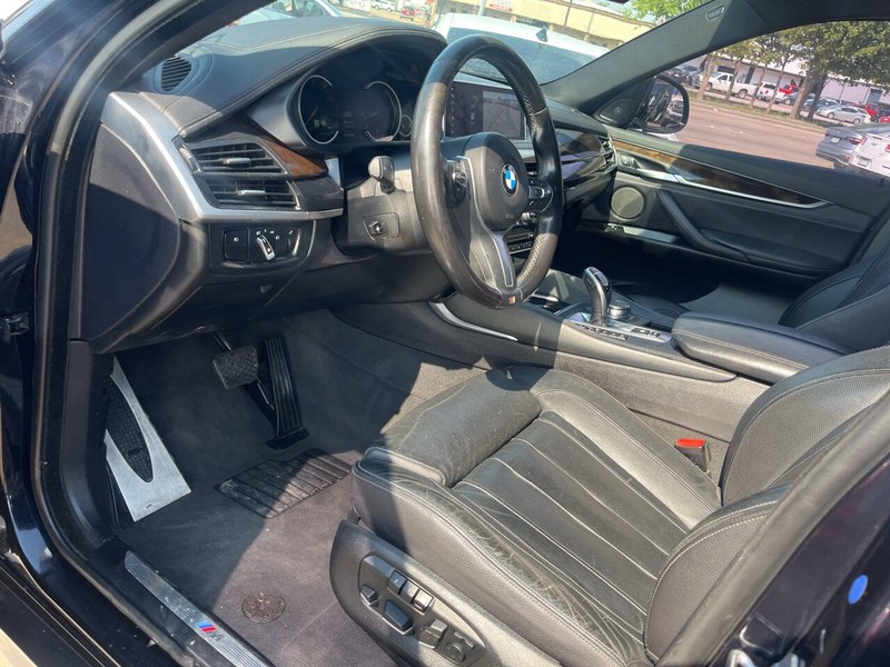 BMW X6 Vehicle Image 06