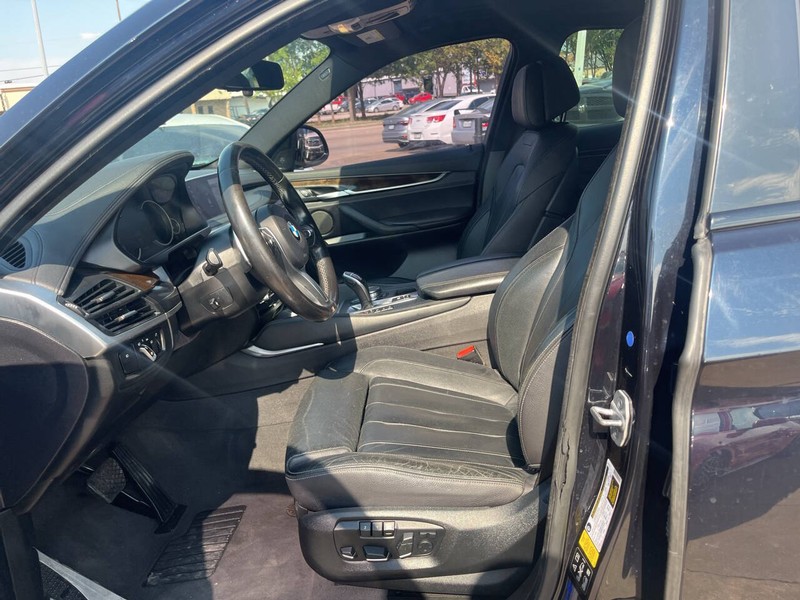 BMW X6 Vehicle Image 07