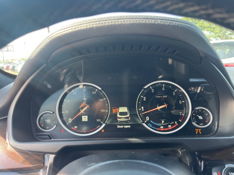 BMW X6 Vehicle Image 08