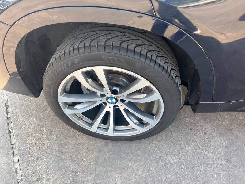 BMW X6 Vehicle Image 17