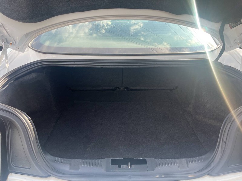 Ford Mustang Vehicle Image 15