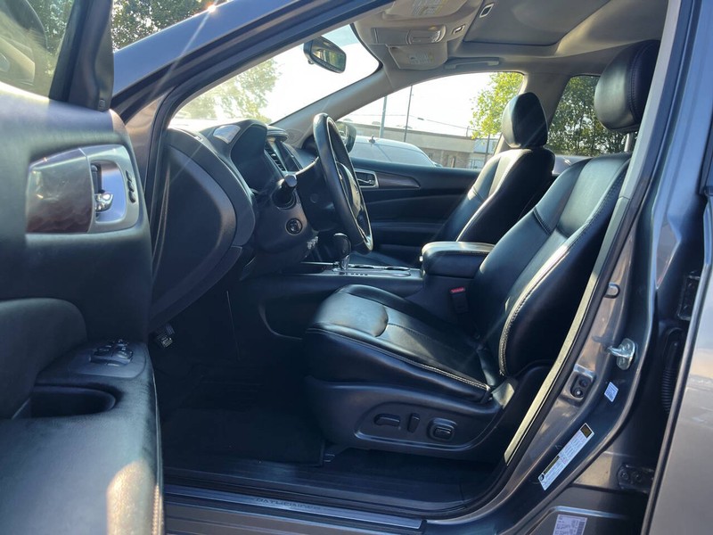 Nissan Pathfinder Vehicle Image 06