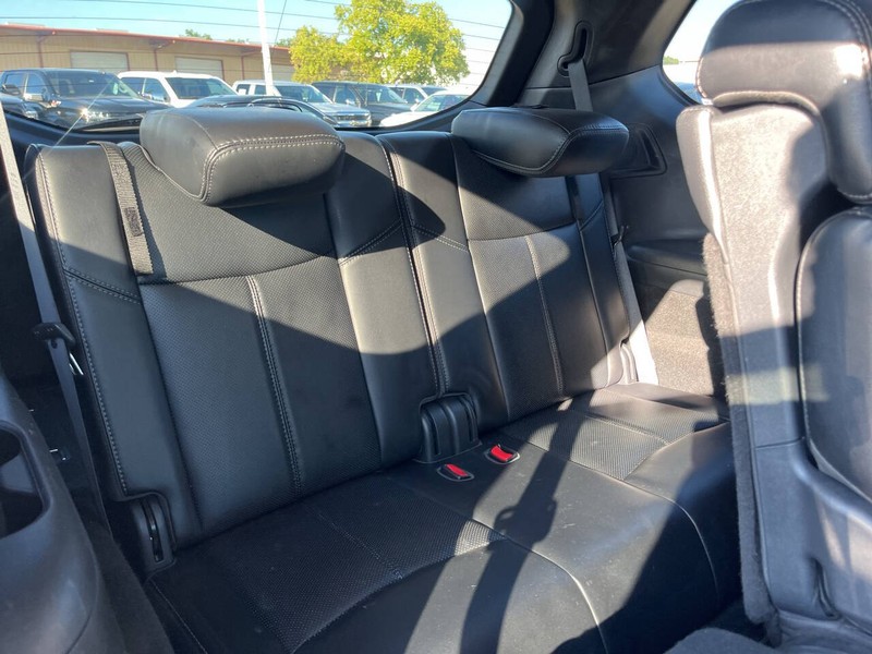 Nissan Pathfinder Vehicle Image 11