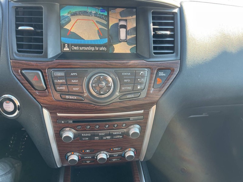 Nissan Pathfinder Vehicle Image 13