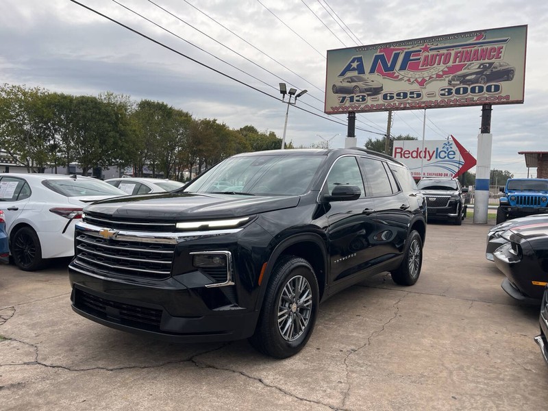 2025 Chevrolet Traverse LT's photo