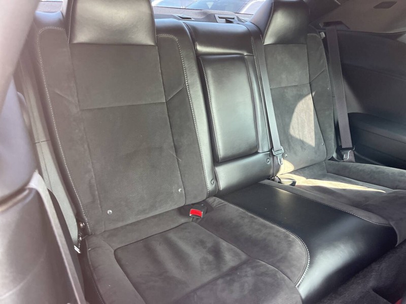 Dodge Challenger Vehicle Image 10