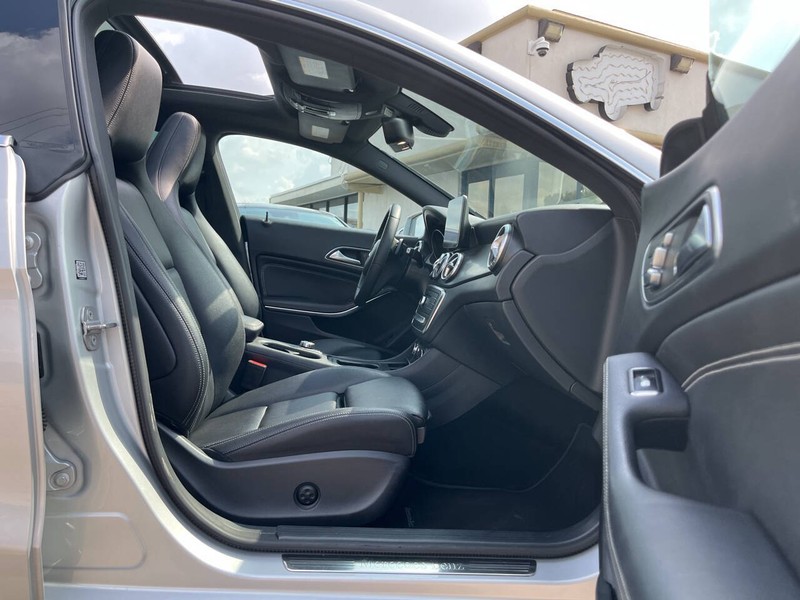 Mercedes-Benz CLA Vehicle Image 10