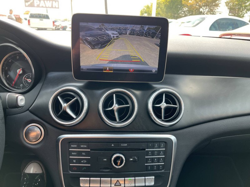 Mercedes-Benz CLA Vehicle Image 12