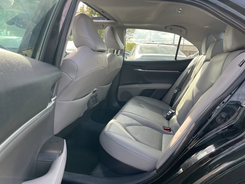 Toyota Camry Vehicle Image 08