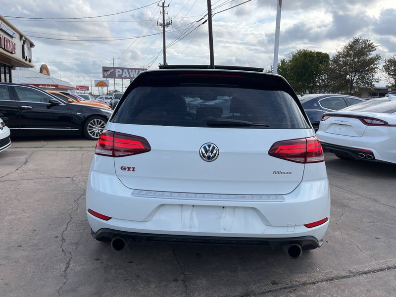 Volkswagen Golf GTI Vehicle Image 04