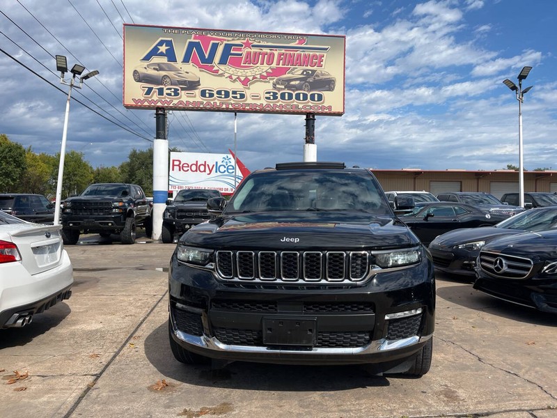 Jeep Grand Cherokee L Vehicle Image 02