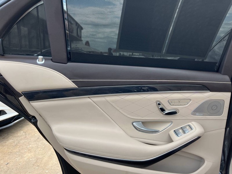Mercedes-Benz S-Class Vehicle Image 09