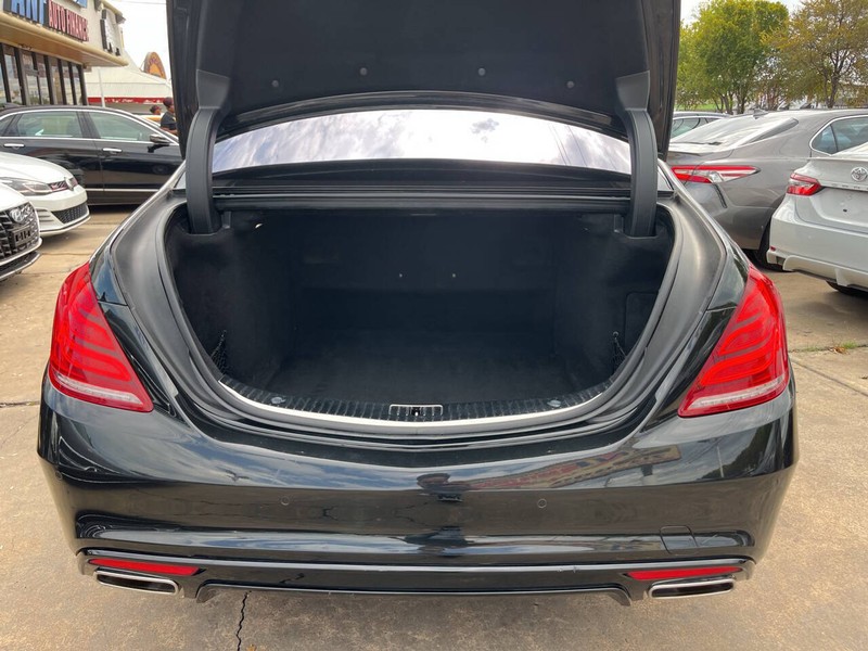 Mercedes-Benz S-Class Vehicle Image 10