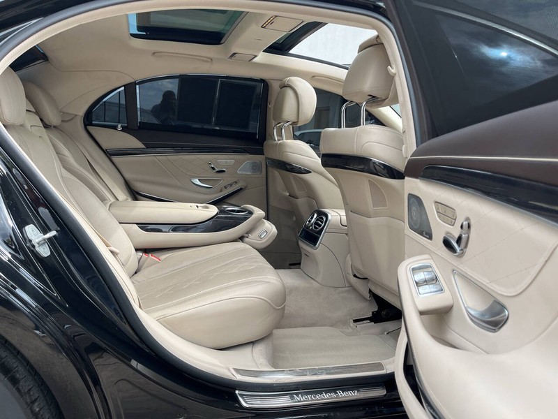 Mercedes-Benz S-Class Vehicle Image 11