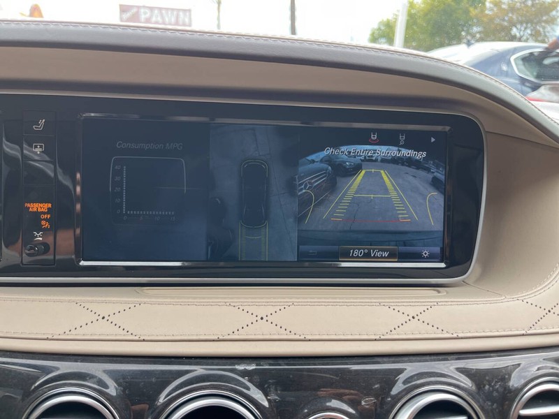 Mercedes-Benz S-Class Vehicle Image 14