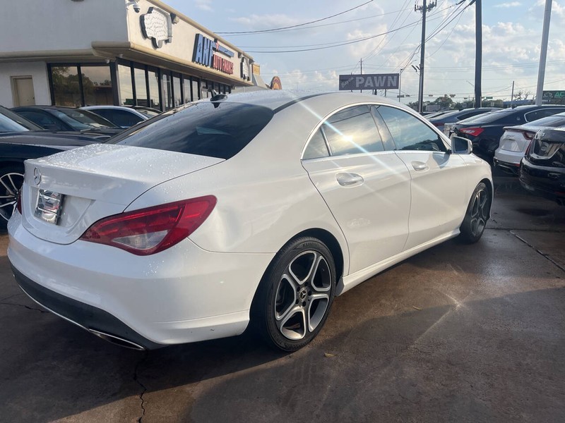 Mercedes-Benz CLA Vehicle Image 04