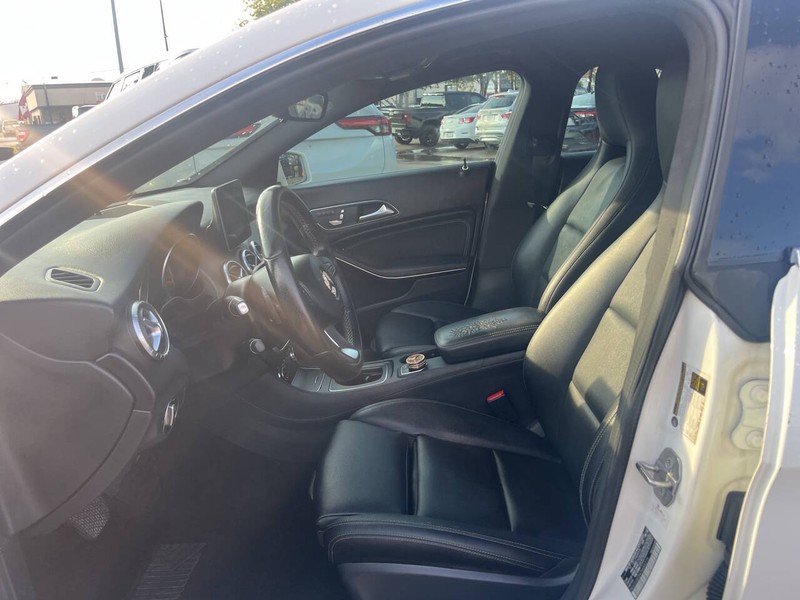 Mercedes-Benz CLA Vehicle Image 07