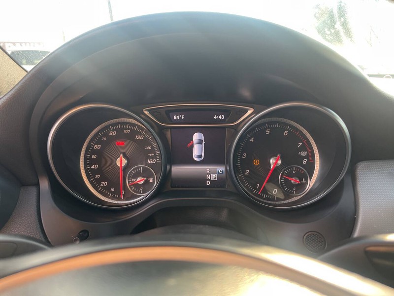 Mercedes-Benz CLA Vehicle Image 09