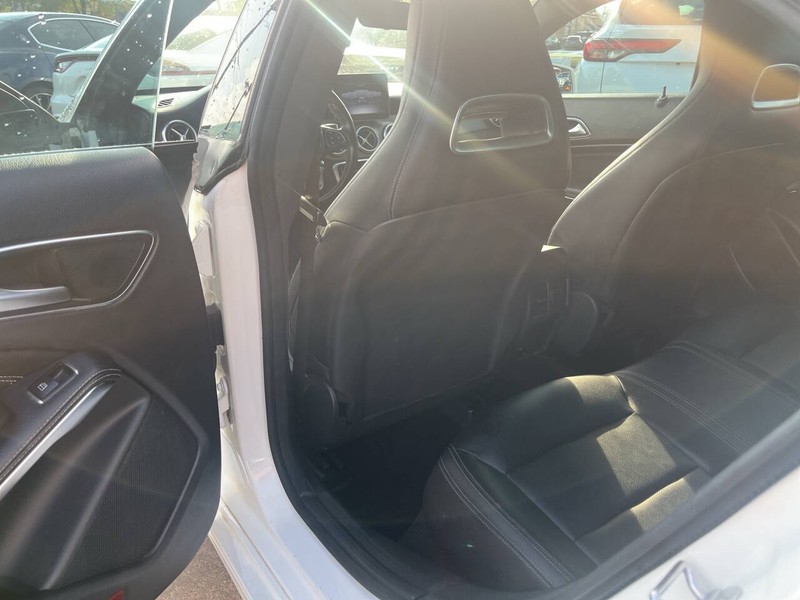 Mercedes-Benz CLA Vehicle Image 12