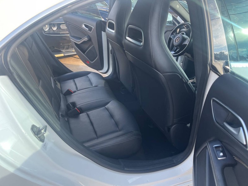 Mercedes-Benz CLA Vehicle Image 14