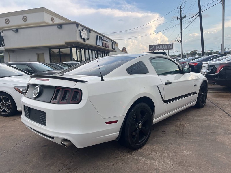Ford Mustang Vehicle Image 04
