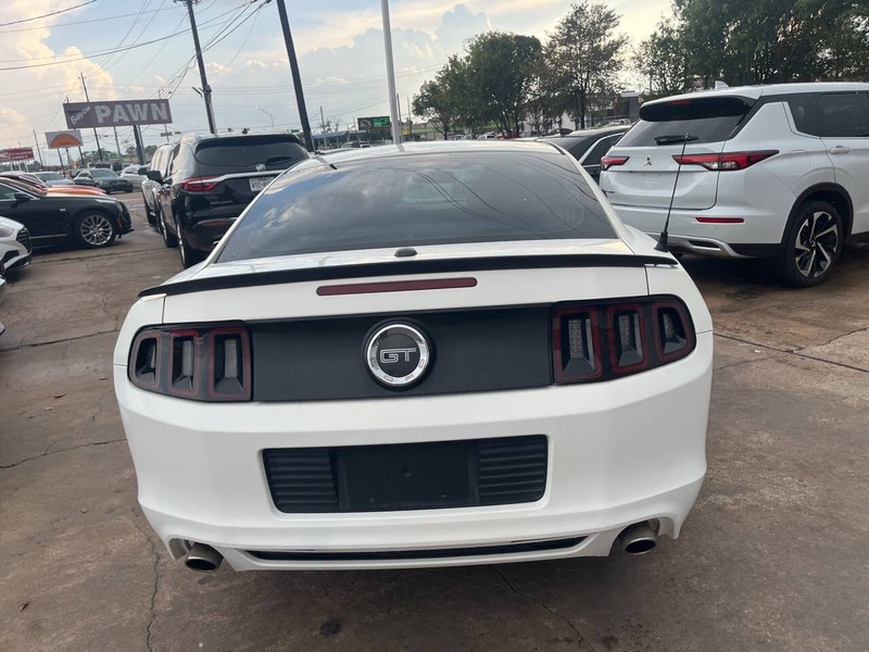 Ford Mustang Vehicle Image 05