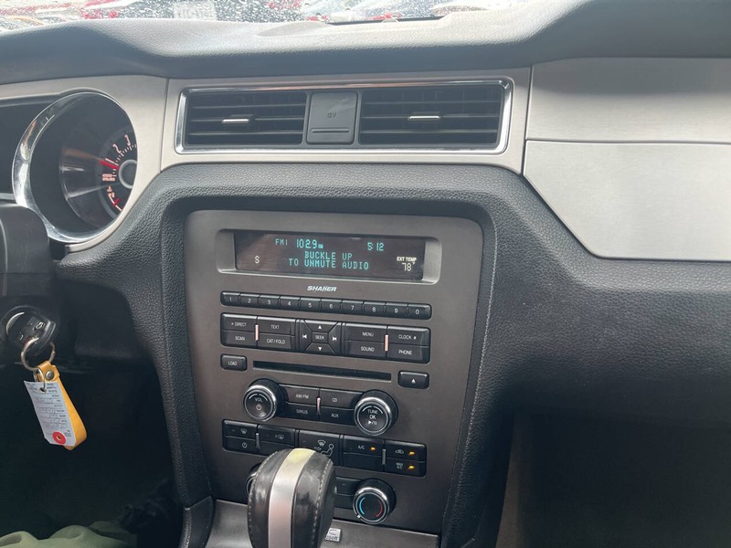 Ford Mustang Vehicle Image 11