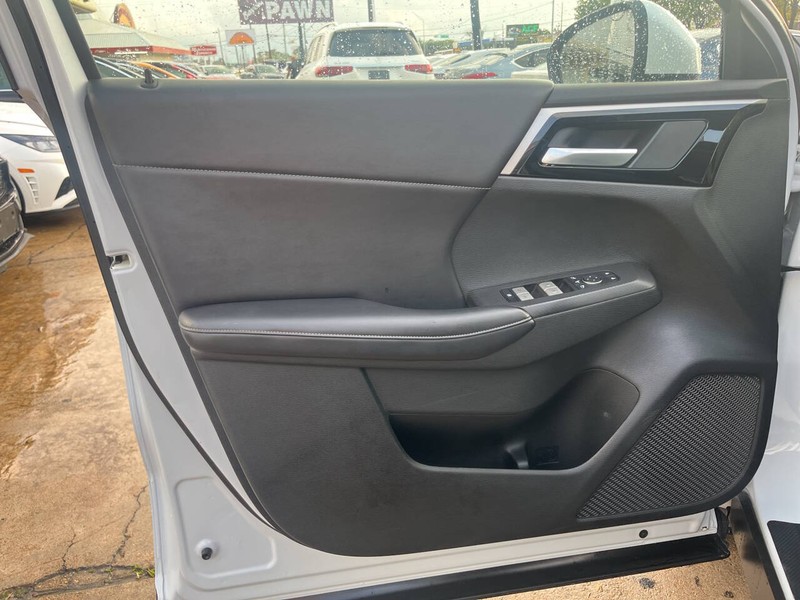 Mitsubishi Outlander Vehicle Image 07