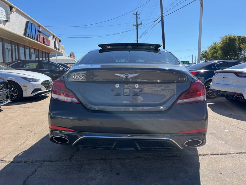 Genesis G70 Vehicle Image 04