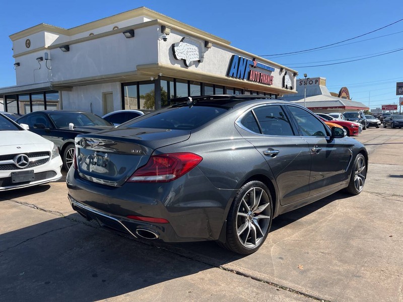 Genesis G70 Vehicle Image 06