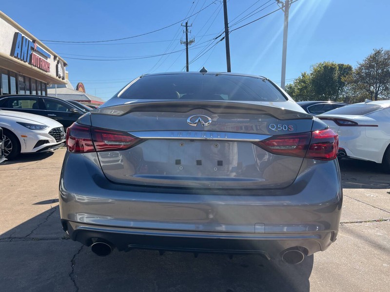 INFINITI Q50 Vehicle Image 04