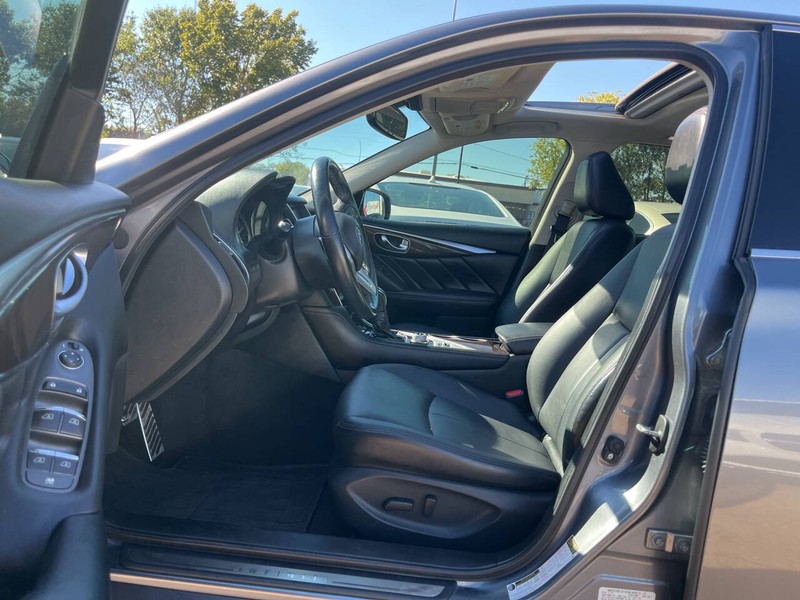 INFINITI Q50 Vehicle Image 07