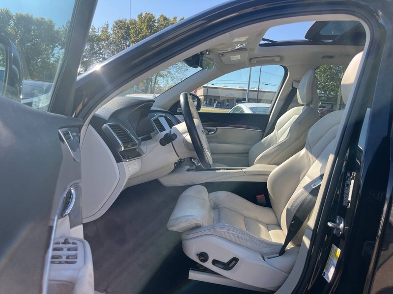 Volvo XC90 Vehicle Image 07