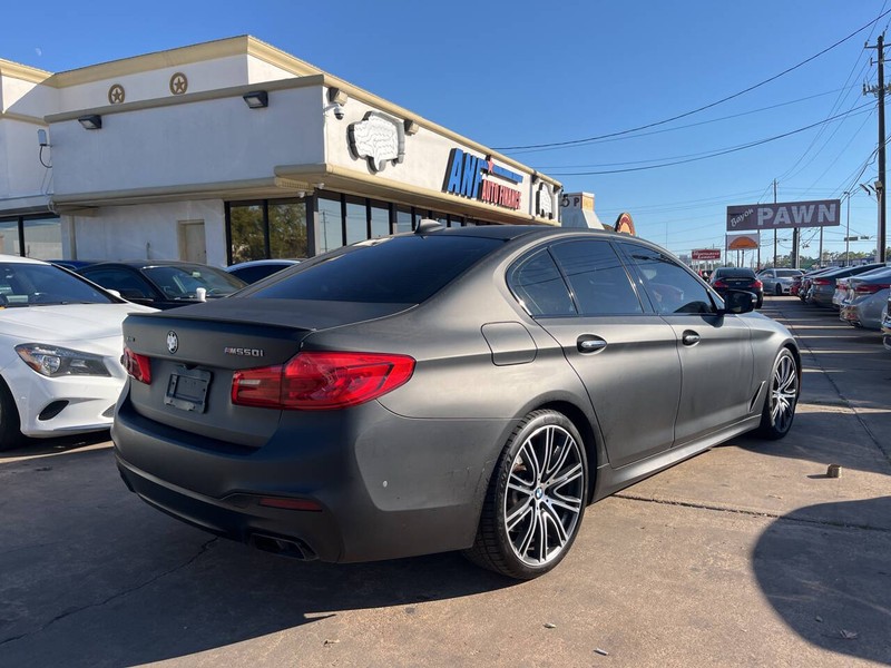 BMW 5 Series Vehicle Image 05