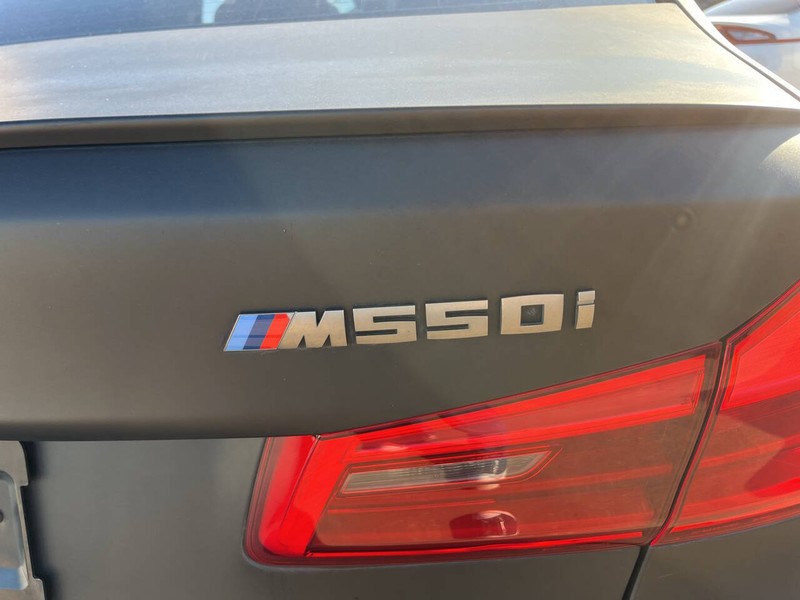 BMW 5 Series Vehicle Image 08