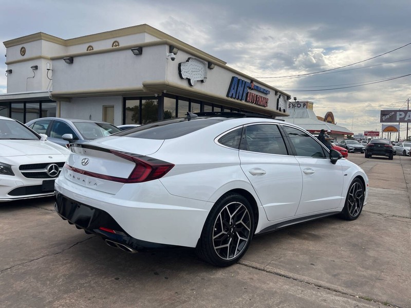 Hyundai Sonata Vehicle Image 05