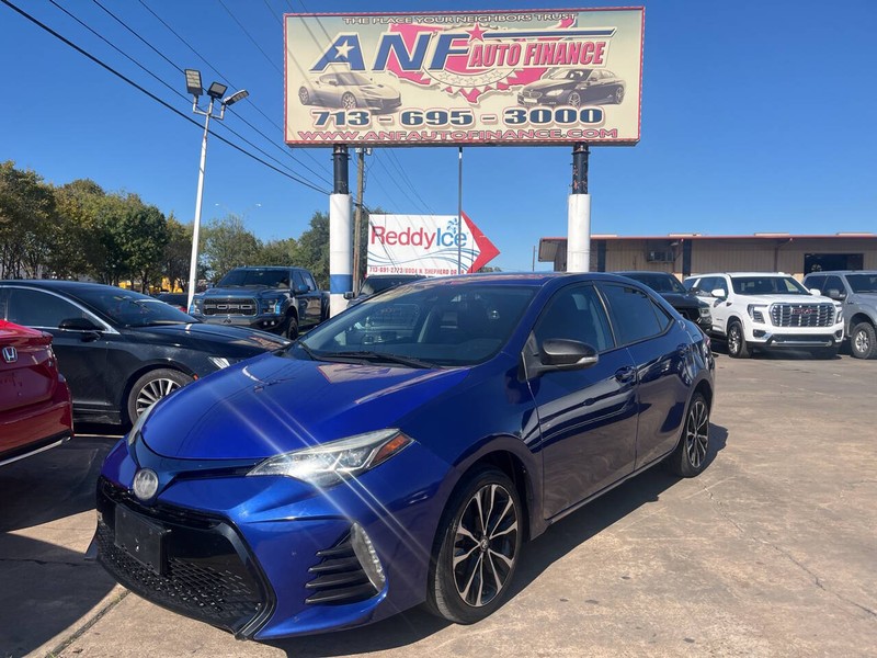 2018 Toyota Corolla SE's photo