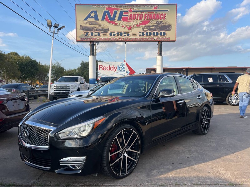 2016 INFINITI Q70 3.7