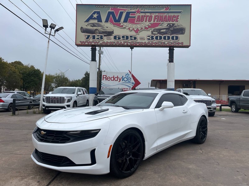 2022 Chevrolet Camaro 1LT's photo