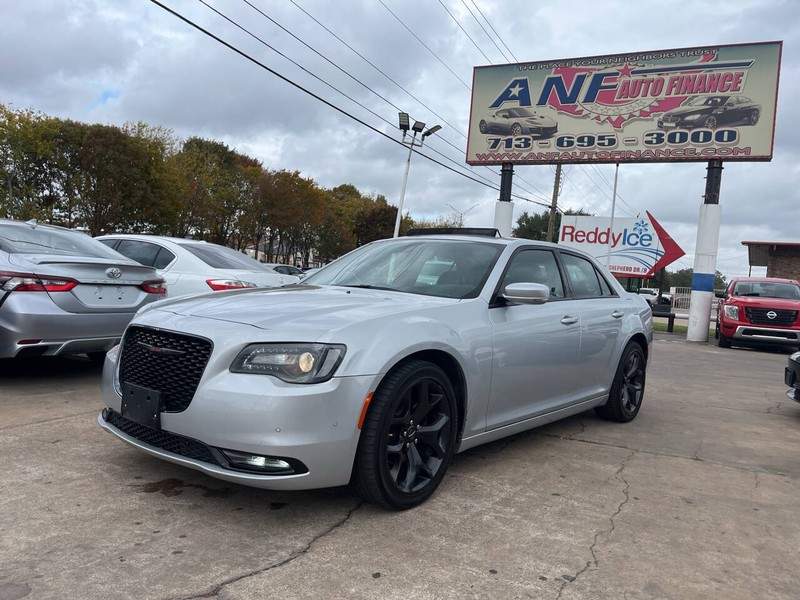 2021 Chrysler 300 S's photo